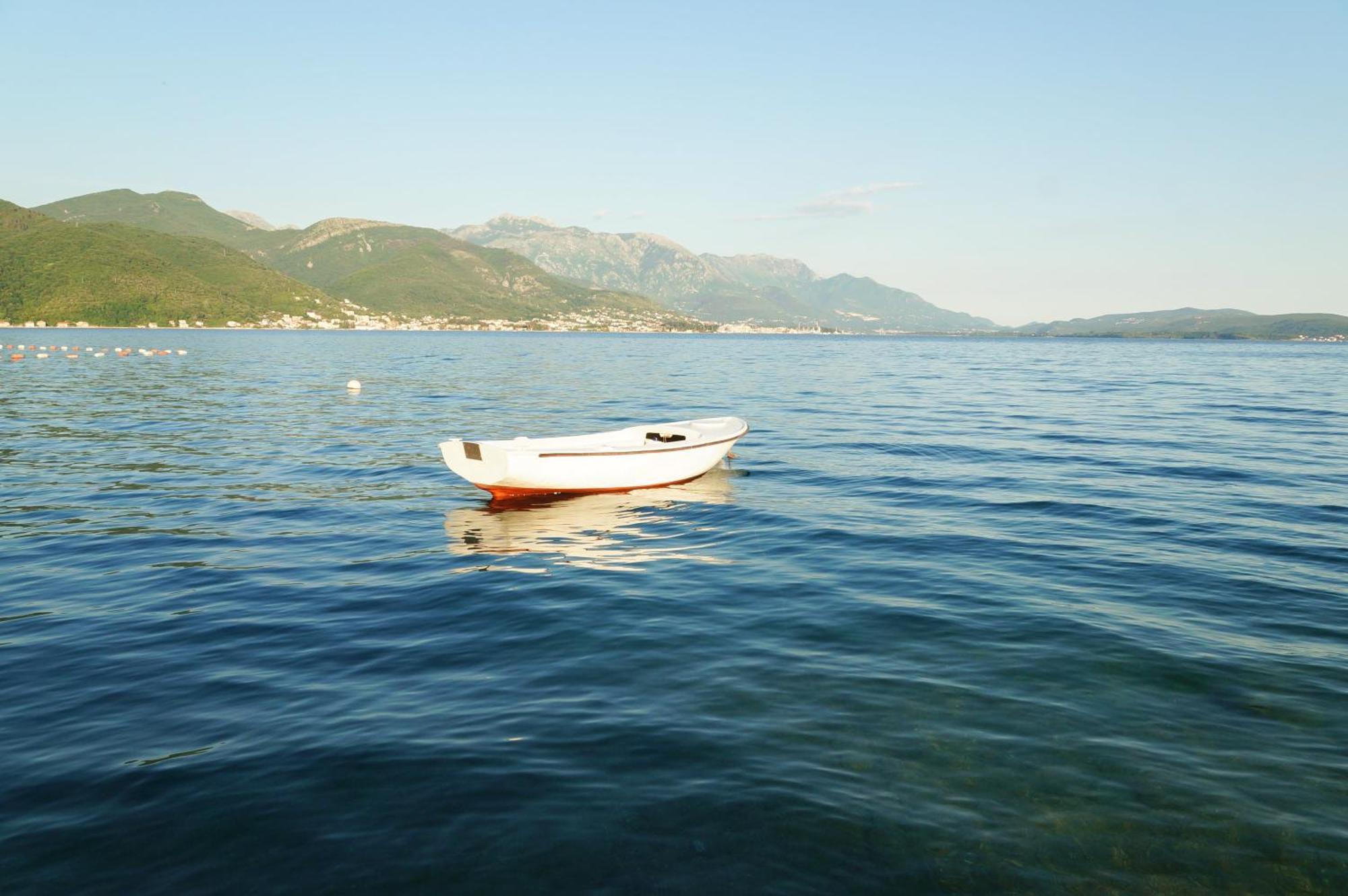 Apartment Iris With Pool Lido Of Herceg Novi Bijela แฮร์เซ็ก-โนวี ภายนอก รูปภาพ