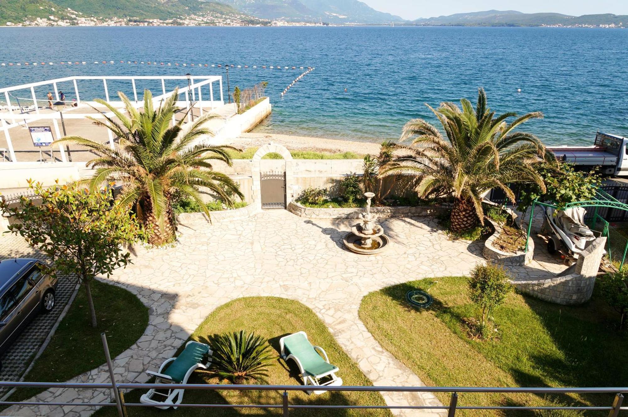 Apartment Iris With Pool Lido Of Herceg Novi Bijela แฮร์เซ็ก-โนวี ภายนอก รูปภาพ