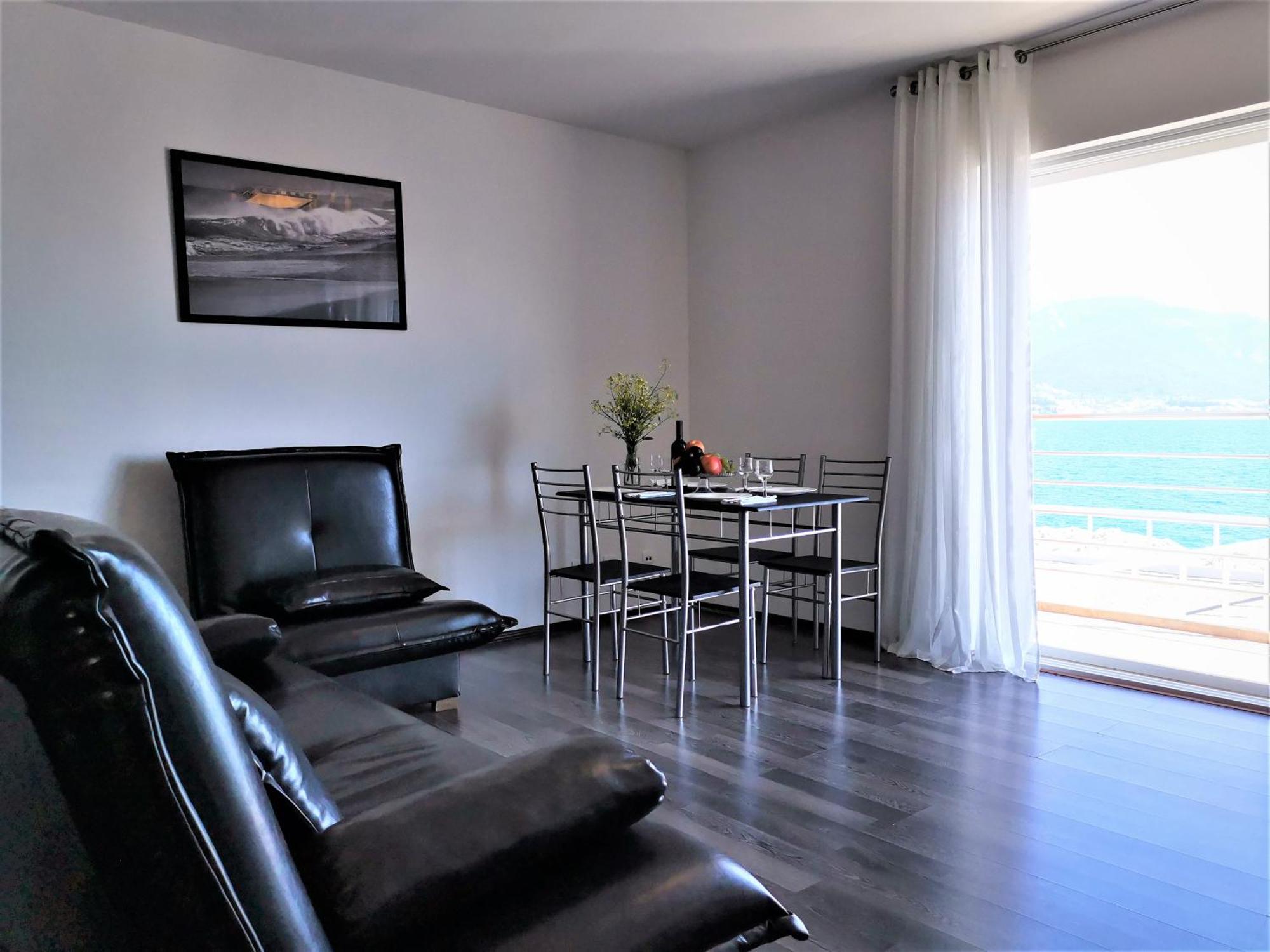 Apartment Iris With Pool Lido Of Herceg Novi Bijela แฮร์เซ็ก-โนวี ภายนอก รูปภาพ