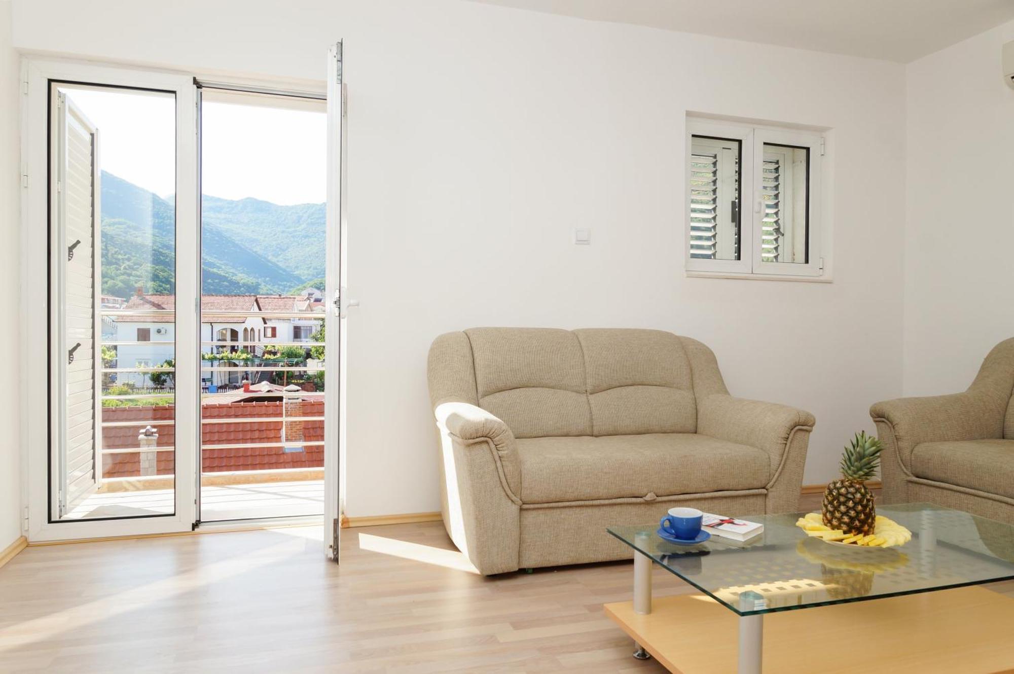 Apartment Iris With Pool Lido Of Herceg Novi Bijela แฮร์เซ็ก-โนวี ภายนอก รูปภาพ