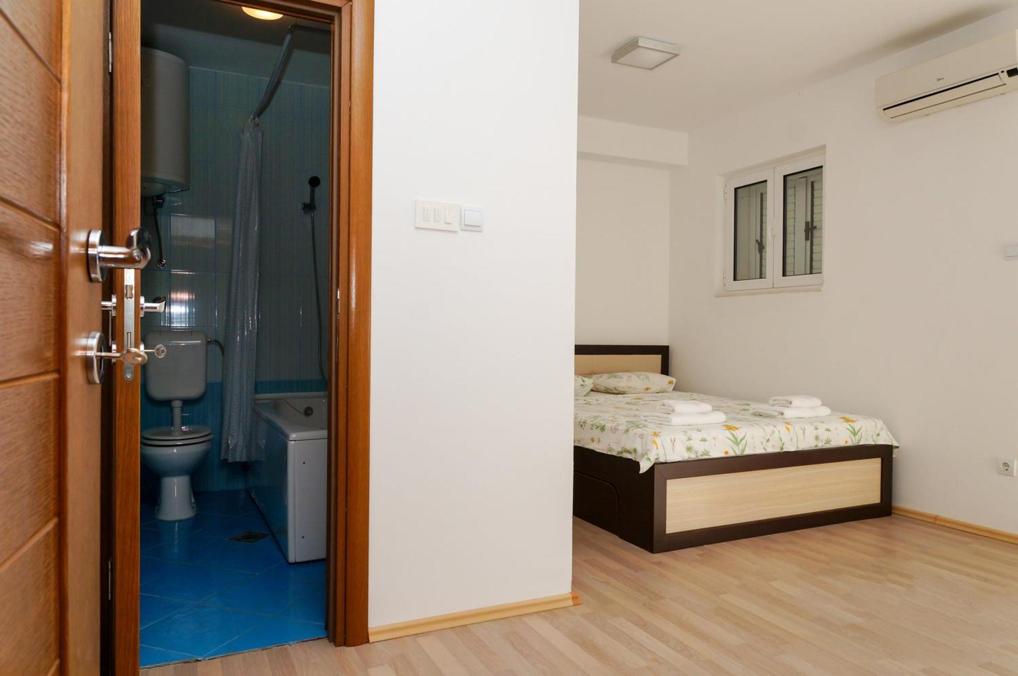 Apartment Iris With Pool Lido Of Herceg Novi Bijela แฮร์เซ็ก-โนวี ภายนอก รูปภาพ
