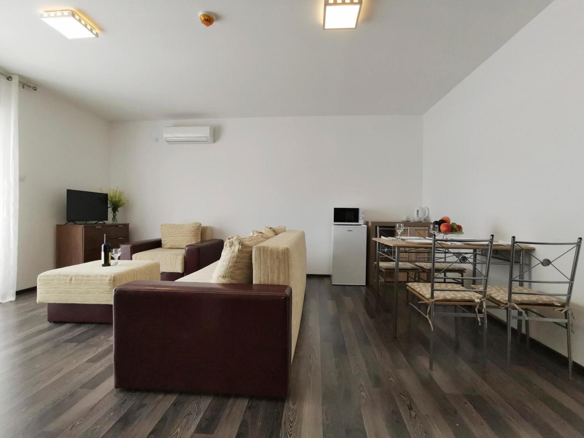 Apartment Iris With Pool Lido Of Herceg Novi Bijela แฮร์เซ็ก-โนวี ภายนอก รูปภาพ