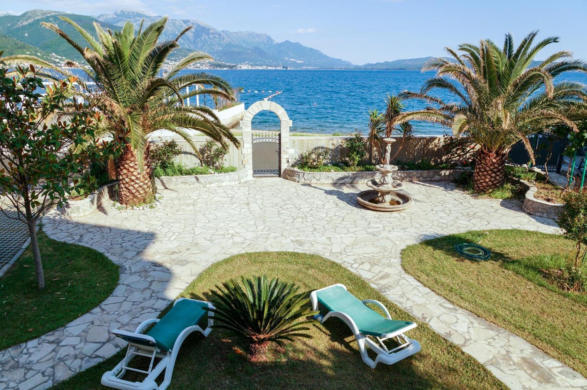Apartment Iris With Pool Lido Of Herceg Novi Bijela แฮร์เซ็ก-โนวี ภายนอก รูปภาพ